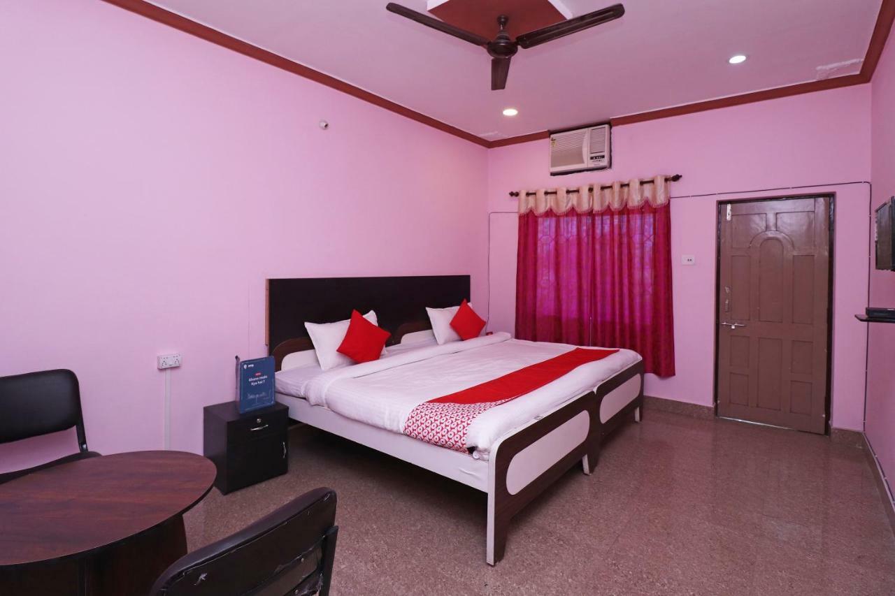Oyo 31112 Hotel Abhinandan Palace Rāipur Exterior foto